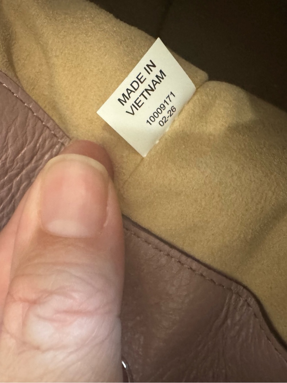 RARE Authentic Tory Burch Small Mauve Charlie Quilted Drawstring Bag - Picture 6 of 7